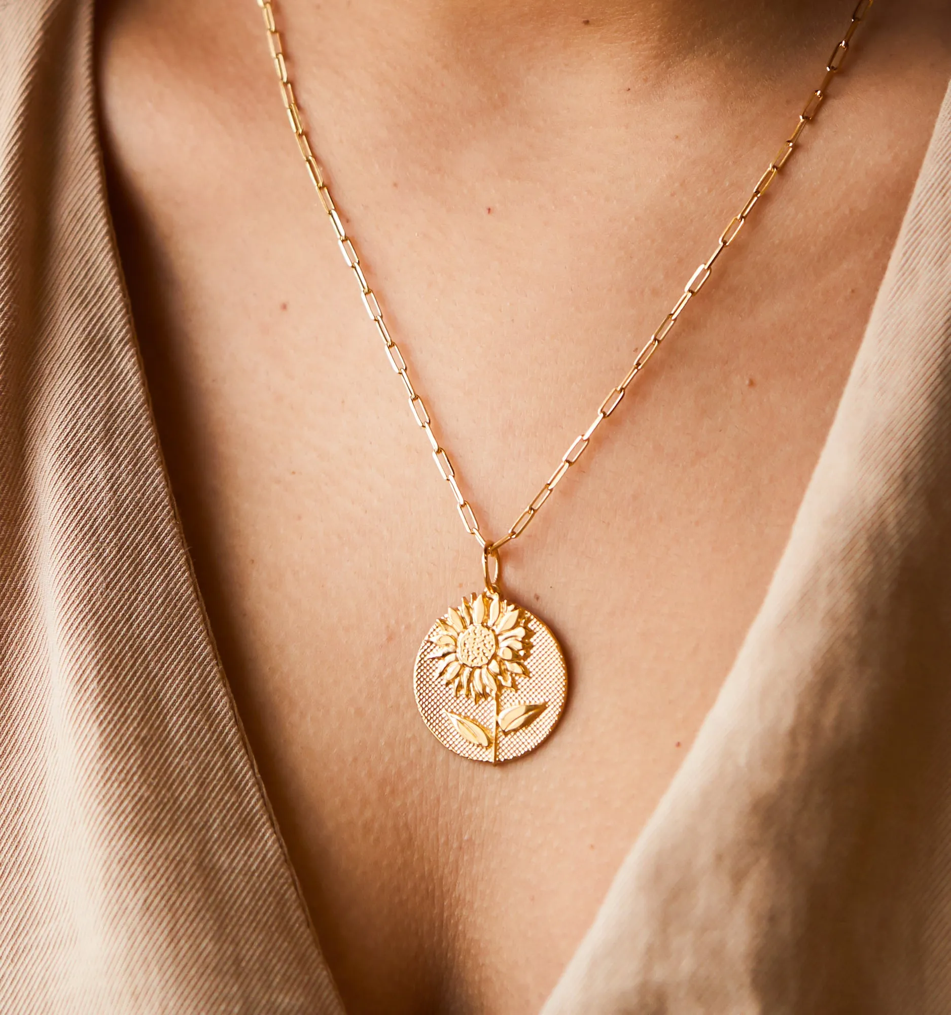 Bold Sunflower Necklace