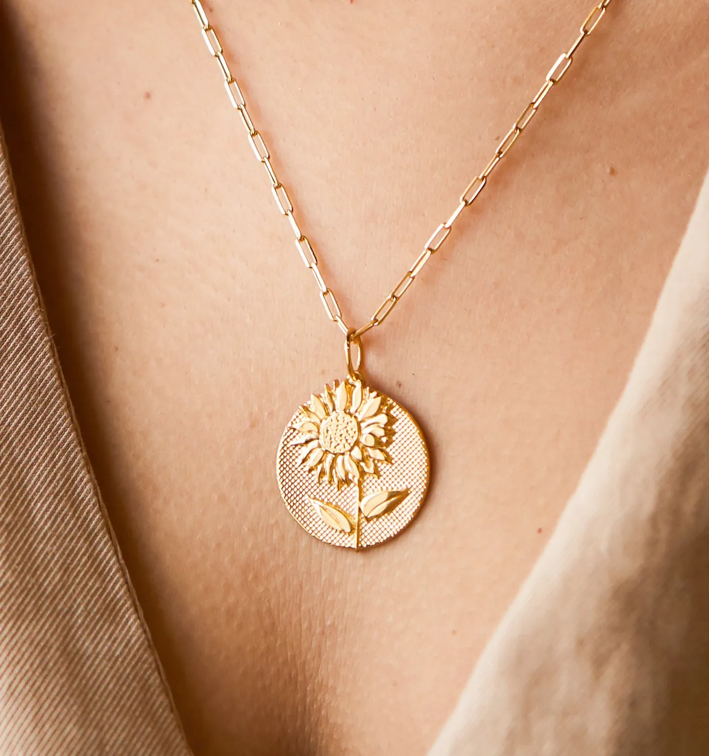 Bold Sunflower Necklace