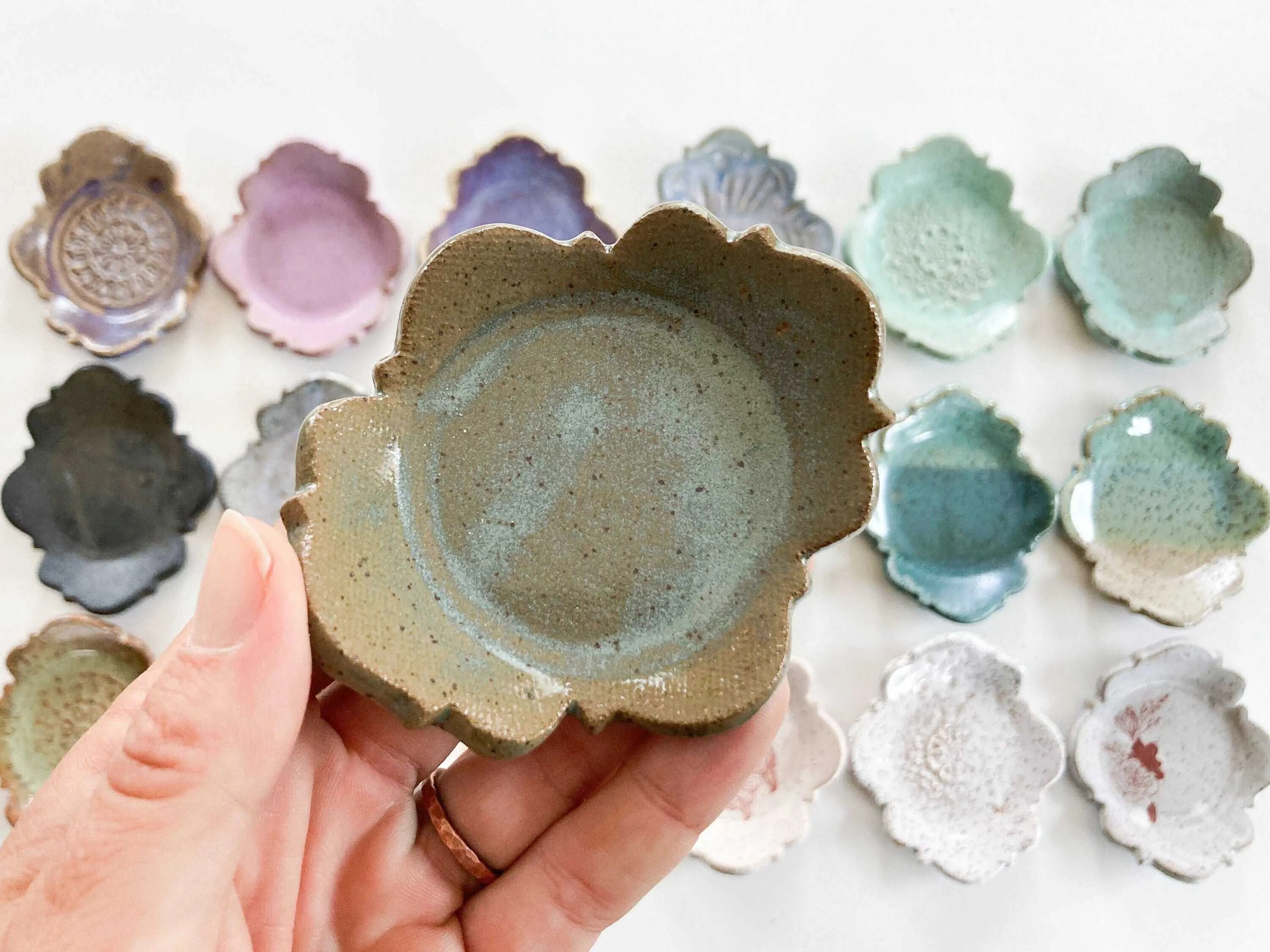 Ceramic jewelry dish | Pill dish