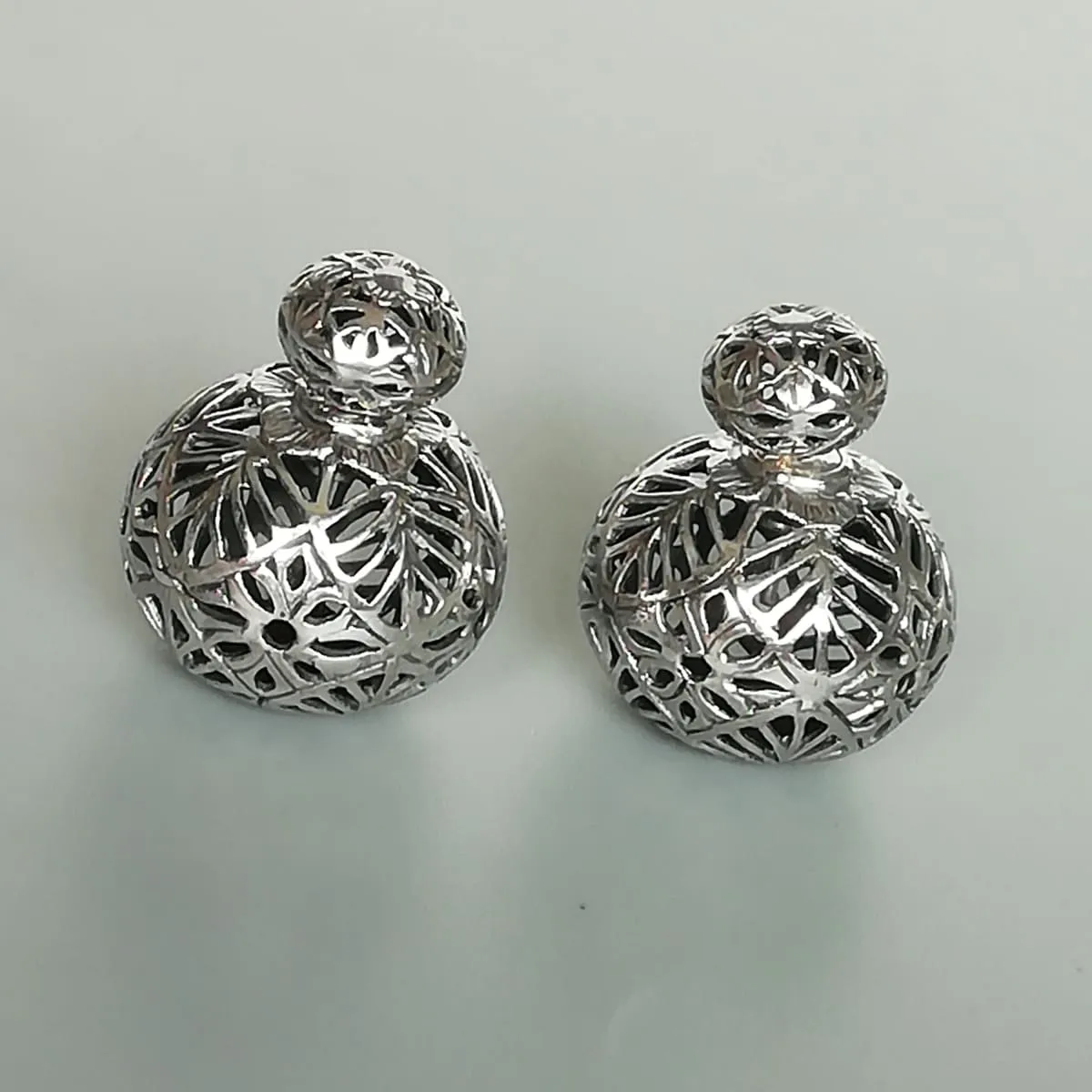Double sided sterling silver ball studs | Filigree earrings  | Ball cartilage studs | Silver jewelry | Bohemian | E1114