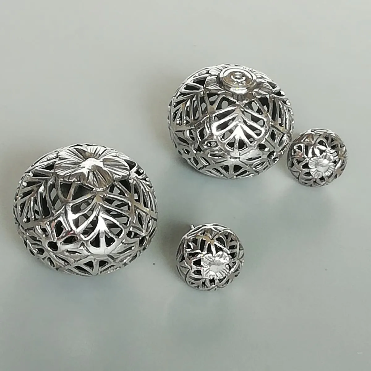 Double sided sterling silver ball studs | Filigree earrings  | Ball cartilage studs | Silver jewelry | Bohemian | E1114