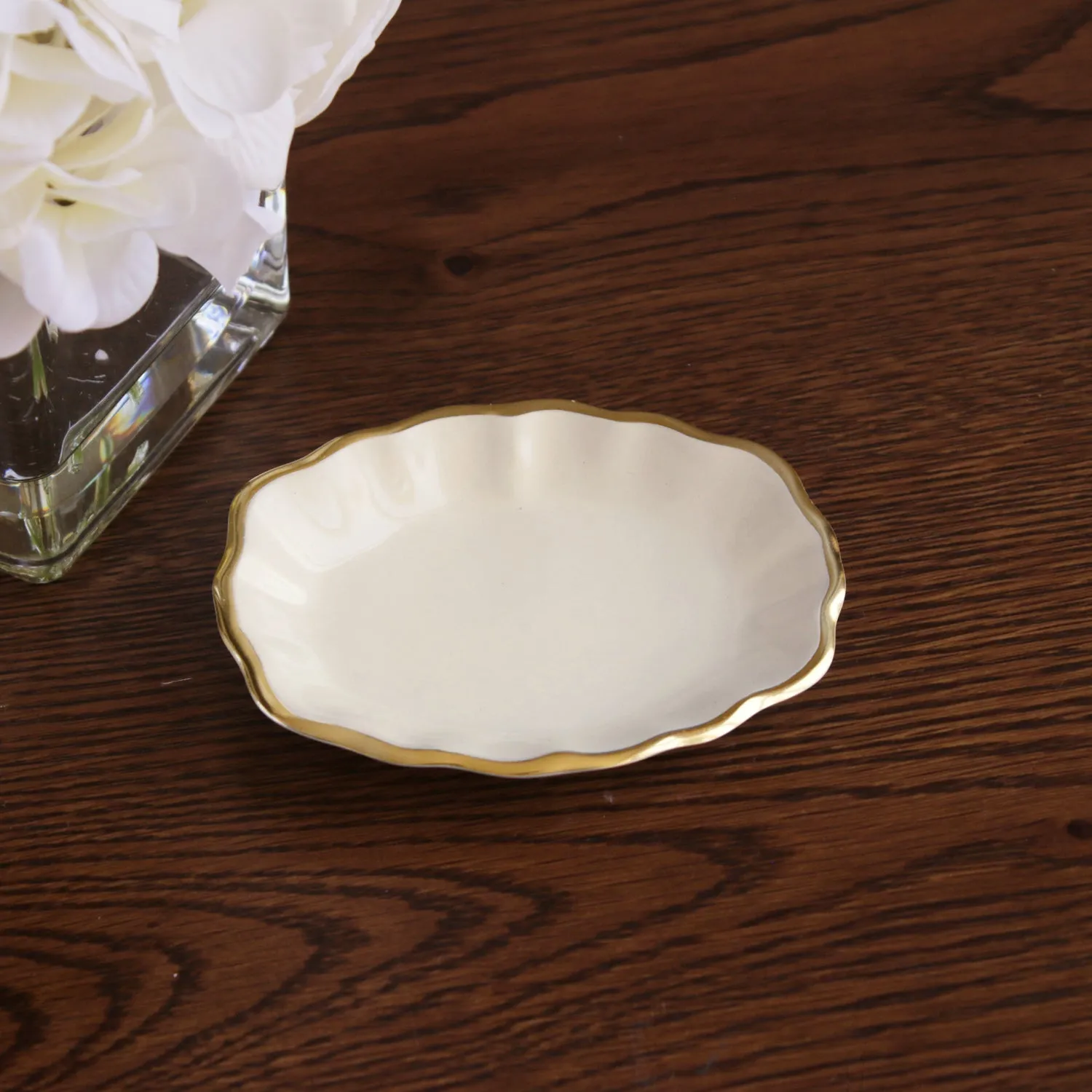 ENCANTO Ring Holder (Cream)