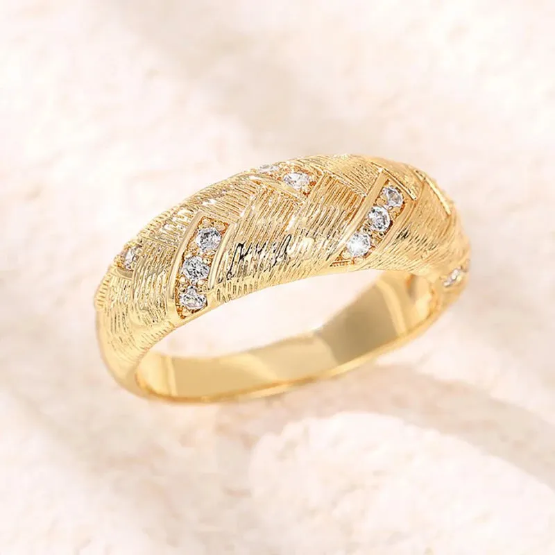 Huitan Engagement Wedding Rings New for Women Chic Braid Design Luxury Gold Color Female Rings Party Statement Jewelry Drop Ship