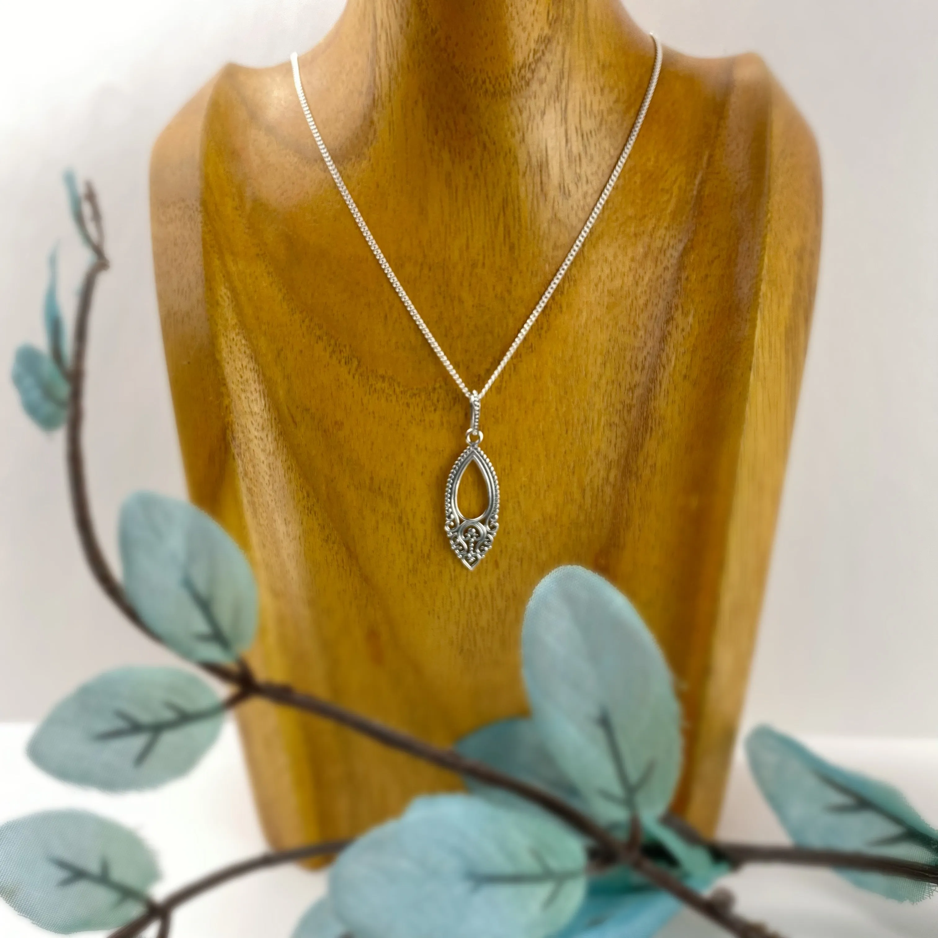Iliyana Pendant - VP449