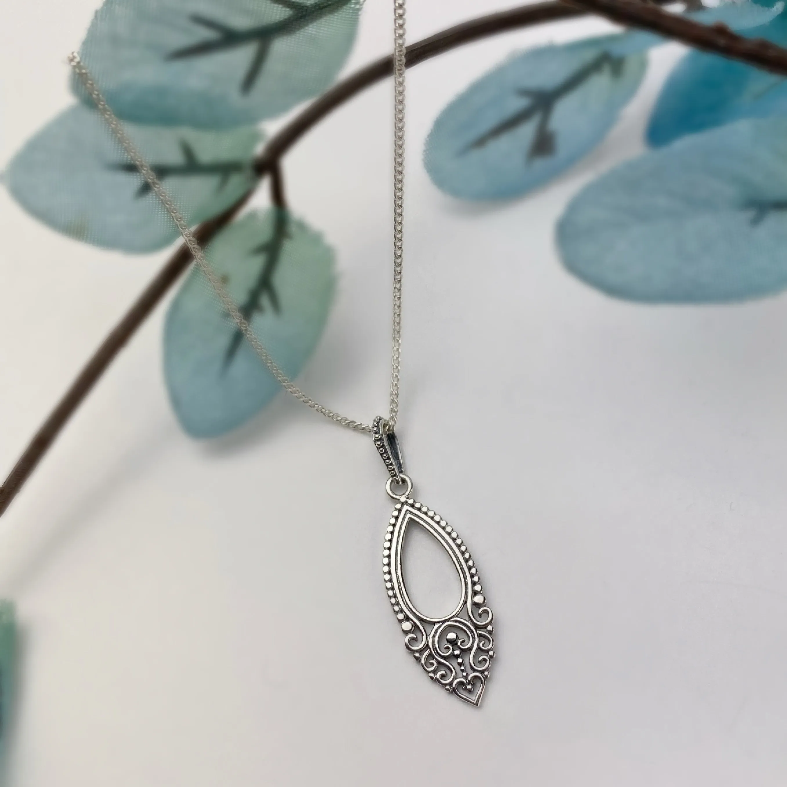 Iliyana Pendant - VP449