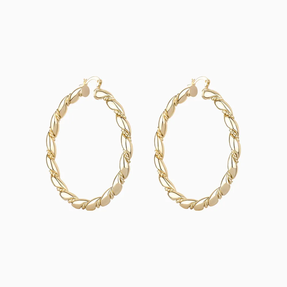 Large Twist Interwoven Hoops