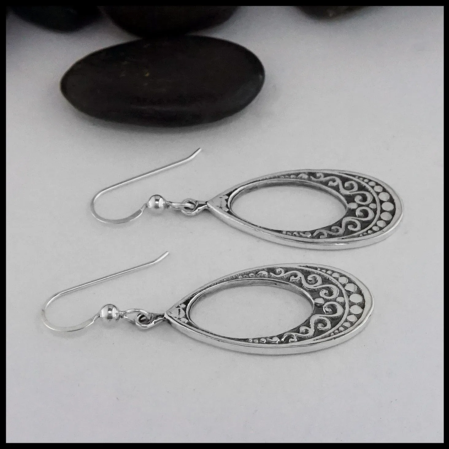 Moiraine's Ornate Teardrop Earrings