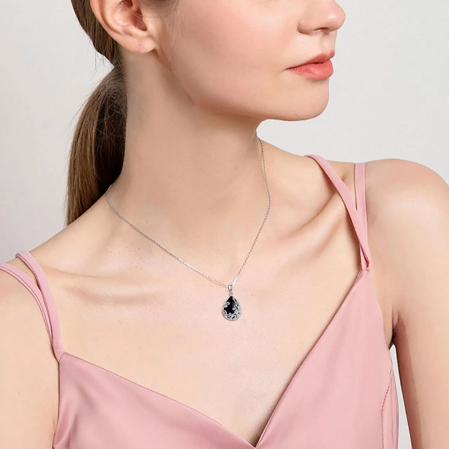 ONEFINITY Black Onyx Necklace 925 Sterling Silver Black Onyx Pendant Jewelry Gift for Women