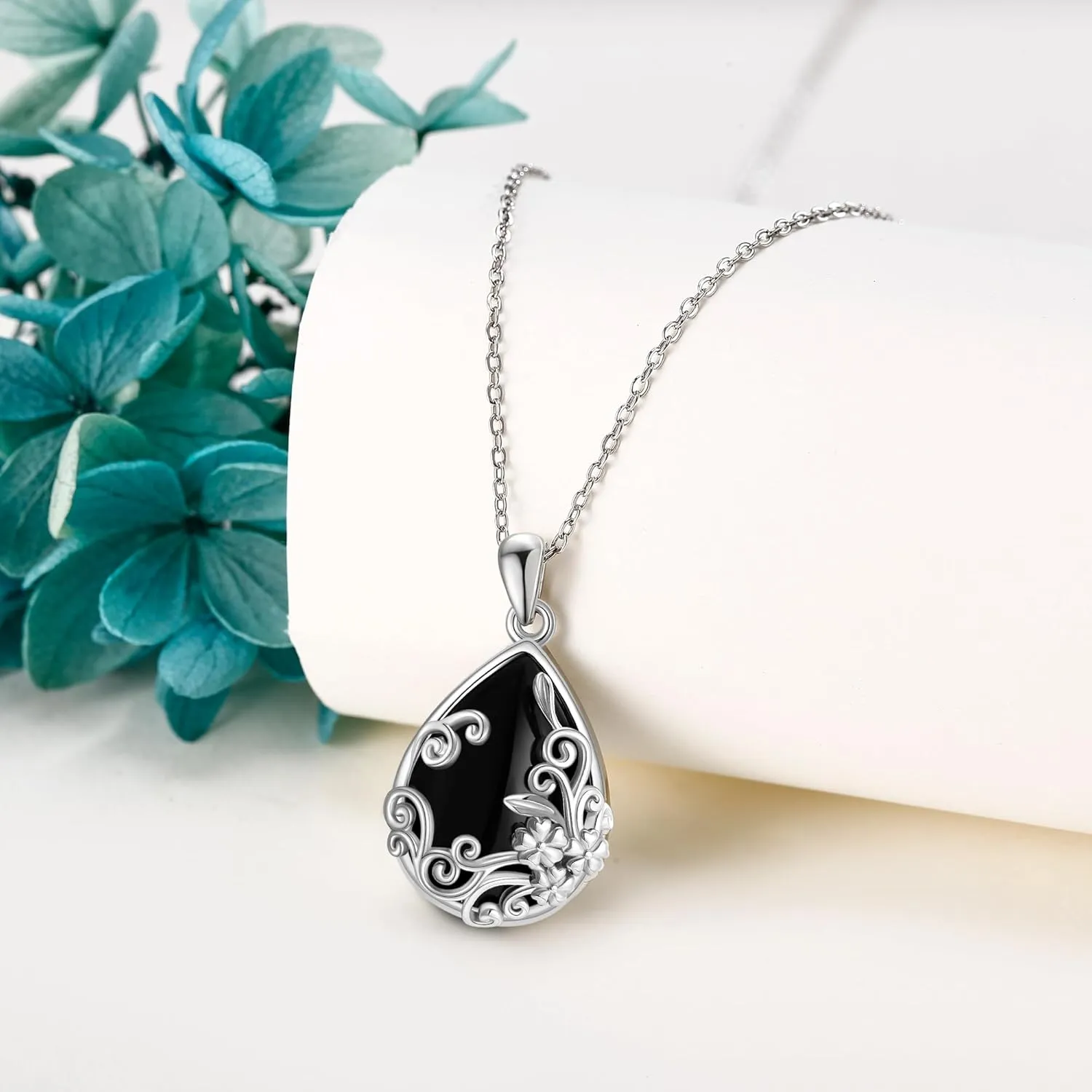 ONEFINITY Black Onyx Necklace 925 Sterling Silver Black Onyx Pendant Jewelry Gift for Women