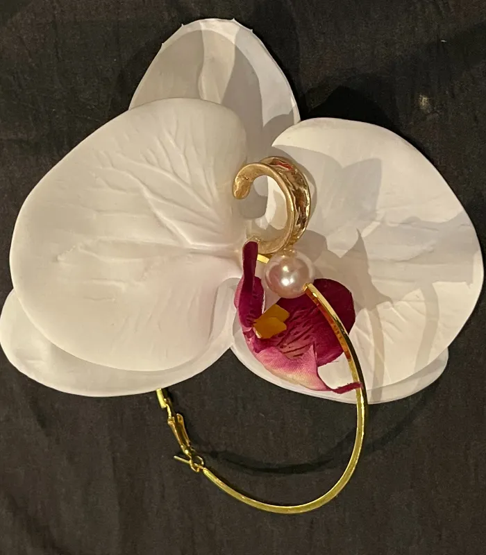 Orchid Hoop (single earring) by Klungsee