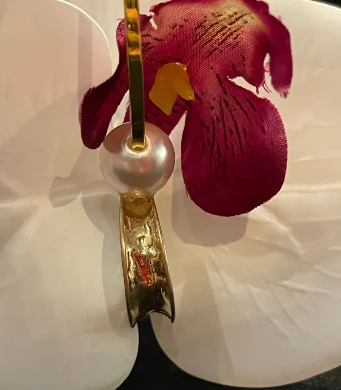 Orchid Hoop (single earring) by Klungsee