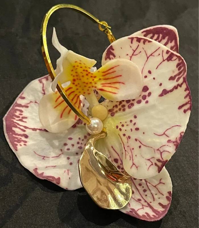 Orchid Hoop (single earring) by Klungsee