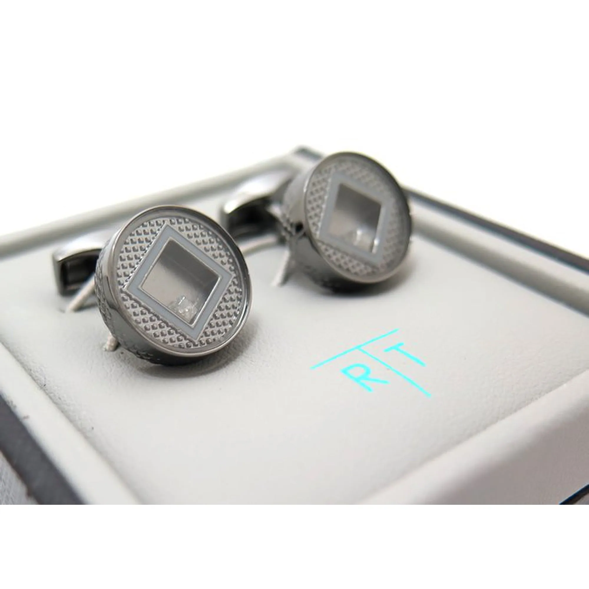 Precoius window cufflink with Diamond (0.41 CTS)