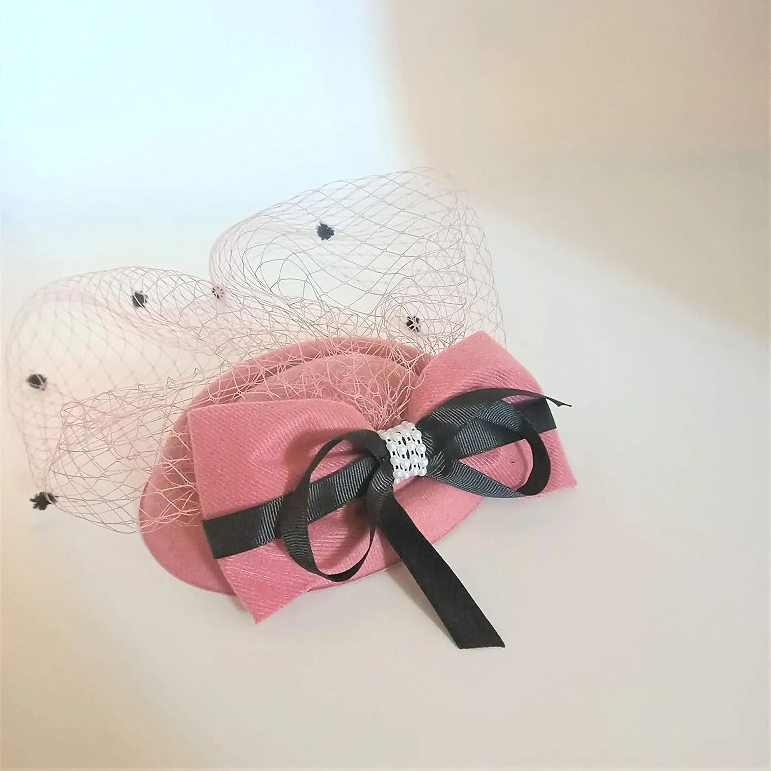 Women Fascinators Hat Hair Clip Wedding Cocktail Headband Tea Party Feather Flower Pillbox Hat with Veil